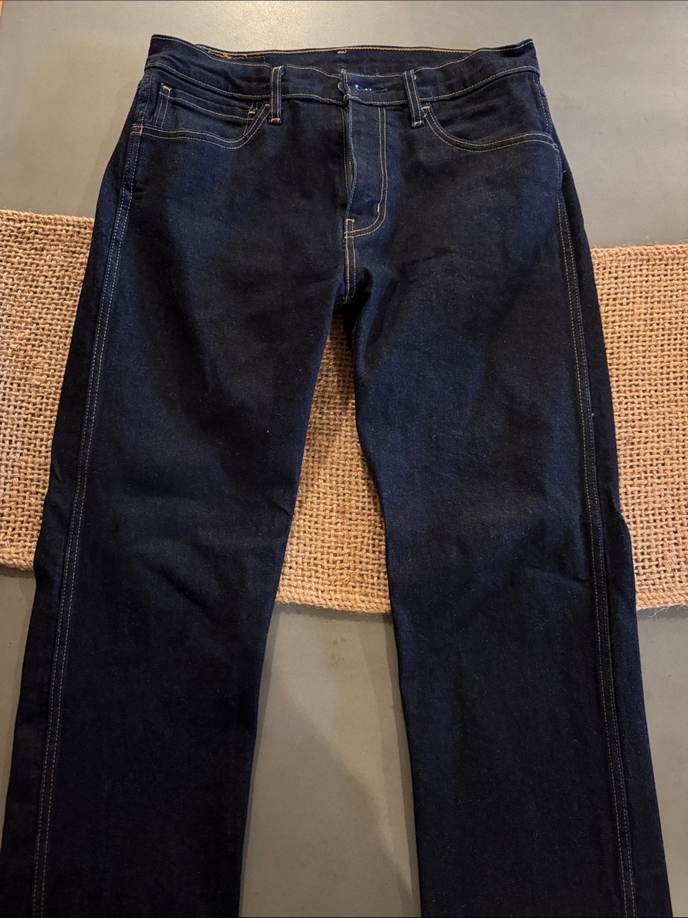 Levi's Straight Leg Jeans in Dark Indigo